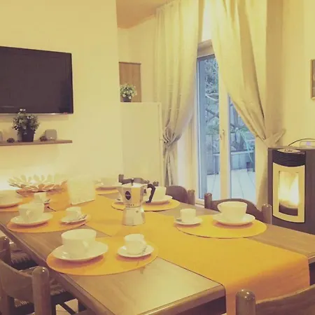 Coast Apartment *